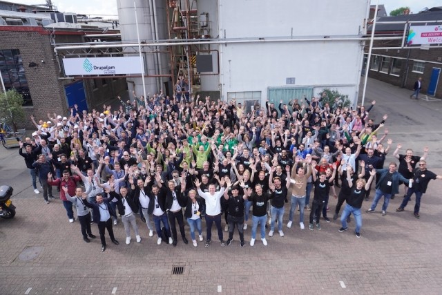 A group of DrupalJam participants